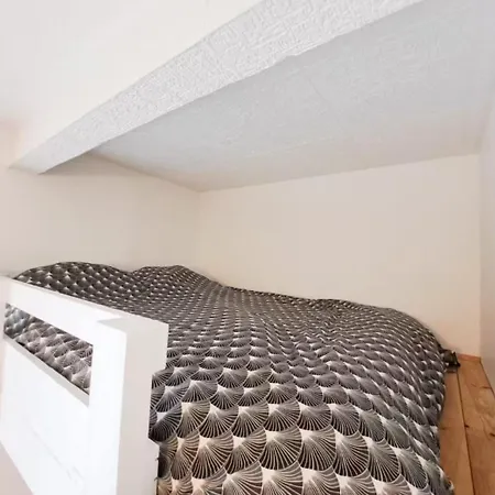 L'etoile De La Apartment